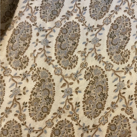 EUC. Women’s Vintage Liz Claiborne Silk Paisley Blouse and Floral Scarf. Medium. - Picture 4 of 8